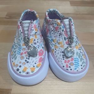 Toddler shoes, size 3
